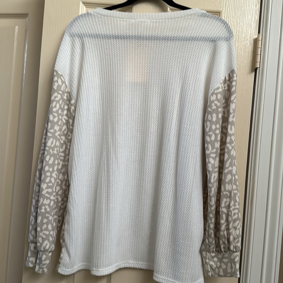 Bibi Leopard Shirt - Picture 4 of 5